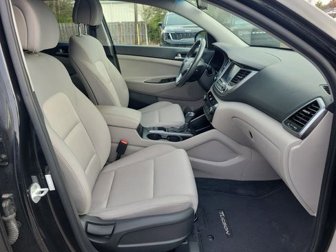 Used 2018 Hyundai Tucson Sport image 7