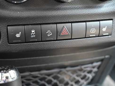 Used 2016 Jeep Wrangler Sahara AWD/4WD image 28