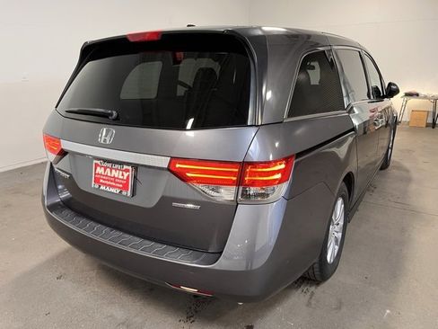 Used 2016 Honda Odyssey SE image 3