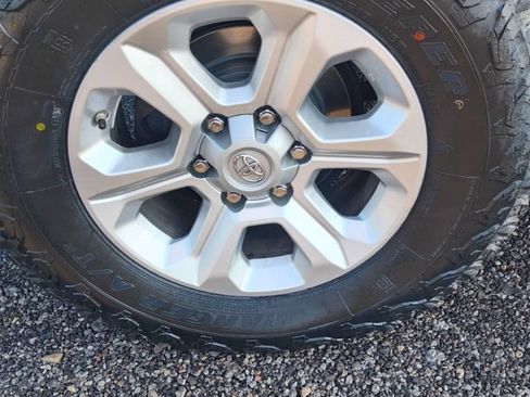 Used 2016 Toyota 4Runner SR5 Premium w/ Four Season Floor Mat Package AWD/4WD image 12