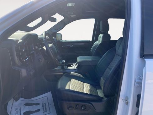 Used 2024 Chevrolet Silverado 1500 ZR2 w/ Technology Package image 15