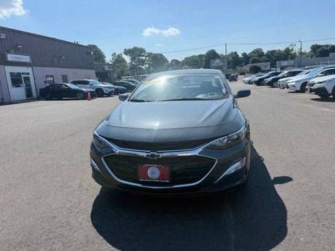 Used 2021 Chevrolet Malibu RS FWD image 2