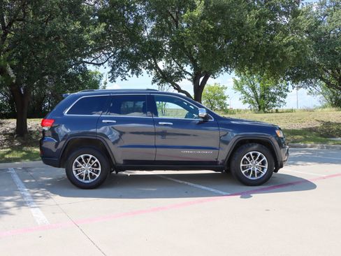 Used 2015 Jeep Grand Cherokee Limited w/ Trailer Tow Group IV RWD image 8