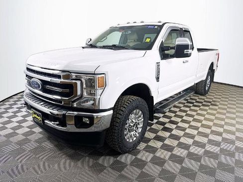 Certified 2022 Ford F250 Lariat w/ Chrome Package AWD/4WD image 3