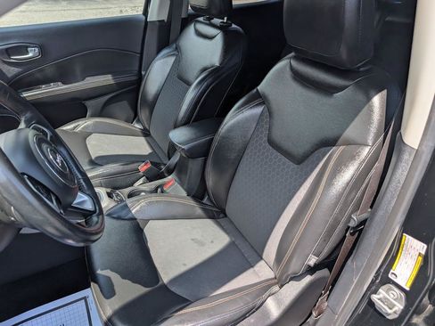 Used 2018 Jeep Compass Latitude w/ Popular Equipment Group AWD/4WD image 20