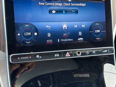 Used 2024 Mercedes-Benz GLC 300 4MATIC image 27