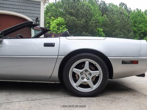 Used 1996 Chevrolet Corvette Convertible RWD image 5