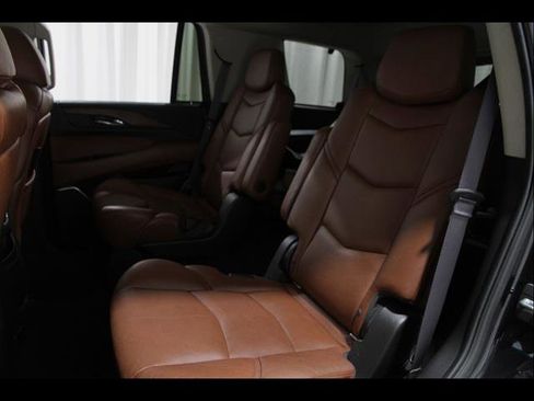 Used 2016 Cadillac Escalade Premium image 21