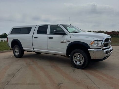 Used 2016 RAM 2500 Tradesman w/ Chrome Appearance Group AWD/4WD image 3