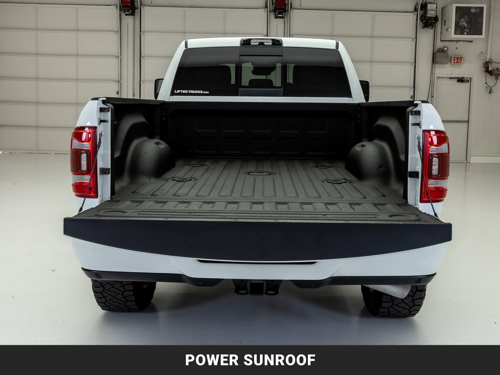 Used 2024 RAM 2500 Limited w/ Safety Group AWD/4WD image 8