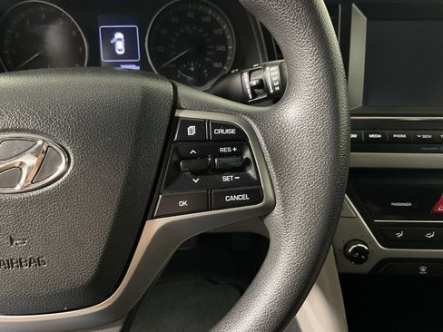 Used 2018 Hyundai Elantra SEL FWD image 25