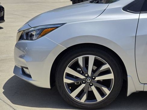 Used 2020 Nissan Versa SR w/ Convenience Package FWD image 6