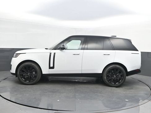 Used 2025 Land Rover Range Rover SE AWD/4WD image 2