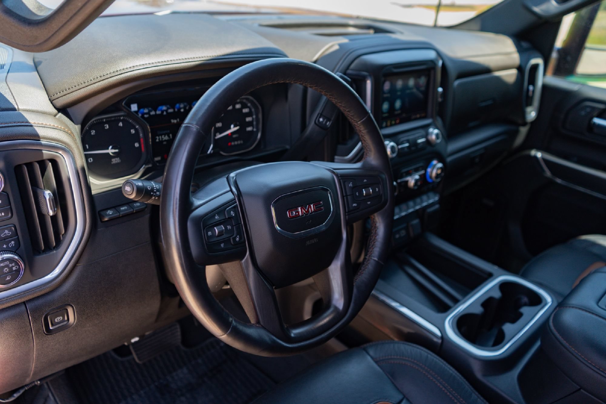 Used 2022 GMC Sierra 2500 AT4 w/ AT4 Premium Plus Package AWD/4WD image 9