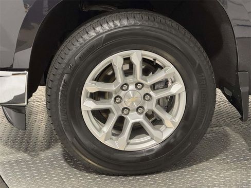 Used 2022 Chevrolet Silverado 1500 LT image 9