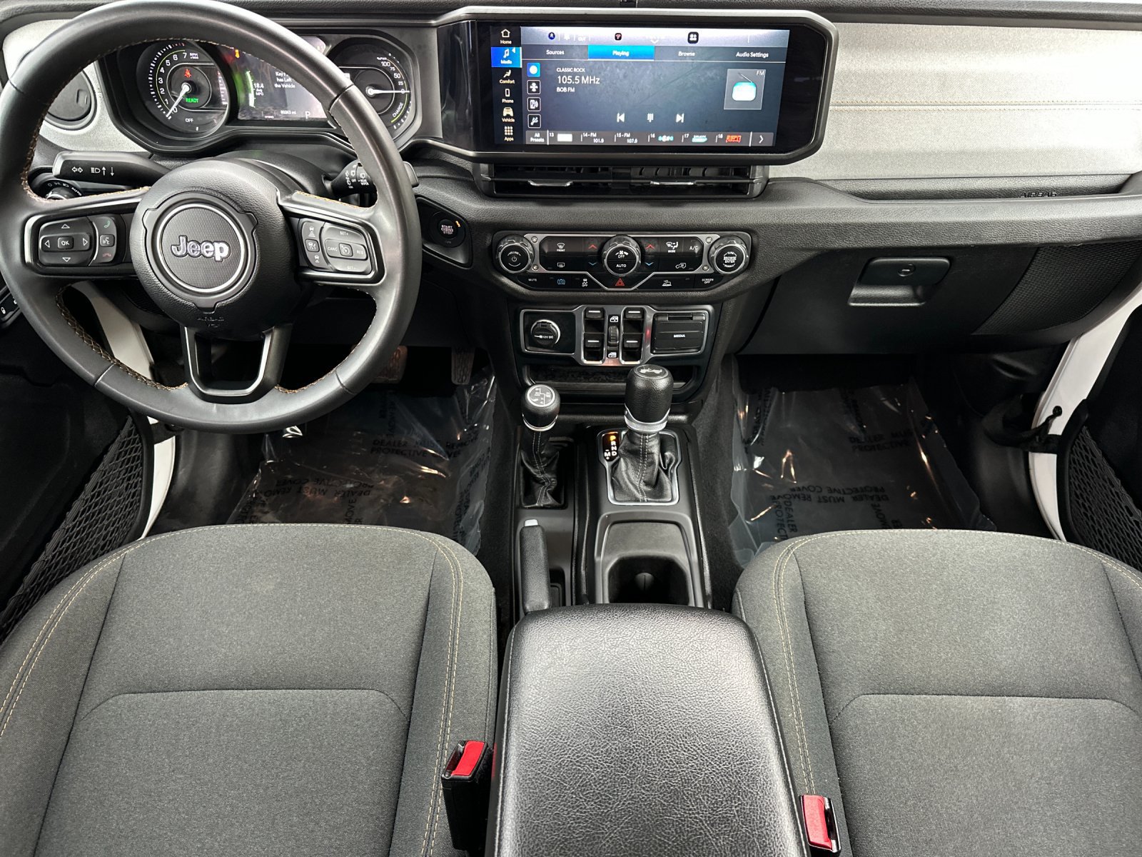Used 2024 Jeep Wrangler Unlimited AWD/4WD image 13