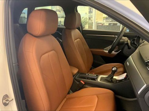 Certified 2024 Audi Q3 2.0T Premium image 9