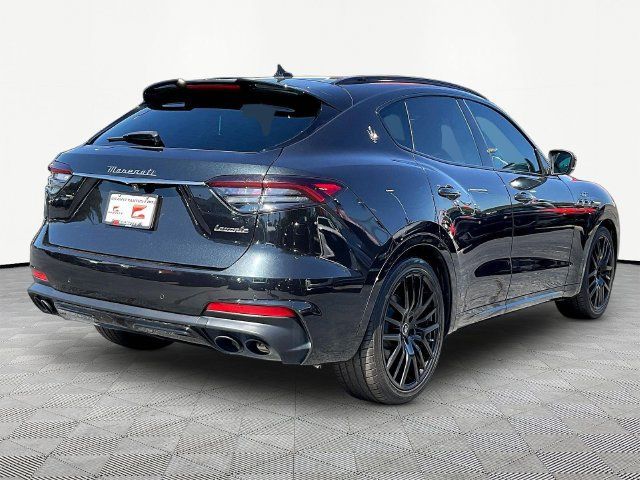Used 2022 Maserati Levante GT AWD/4WD image 7