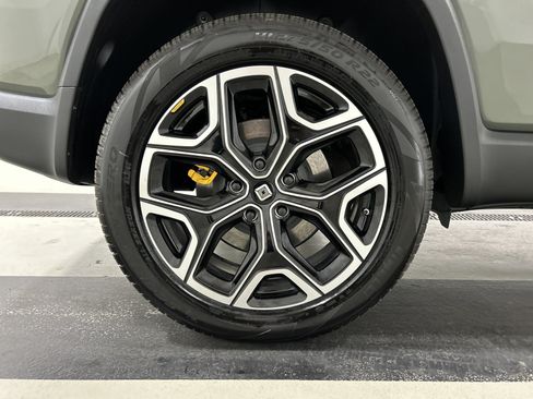 Used 2022 Rivian R1S Launch Edition Quad AWD/4WD image 12