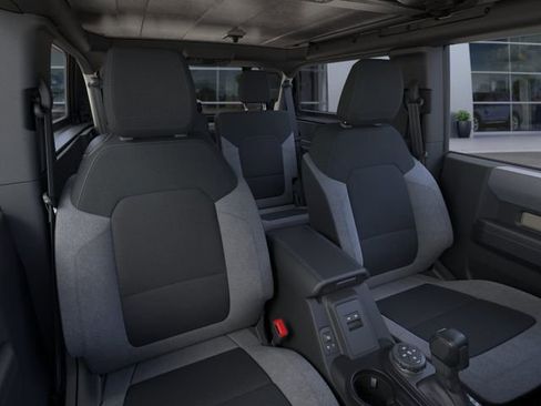 New 2025 Ford Bronco 2-Door w/ Sasquatch Package AWD/4WD image 10