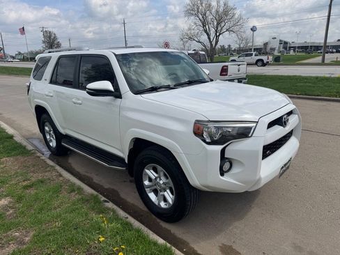 Used 2016 Toyota 4Runner SR5 Premium AWD/4WD image 7