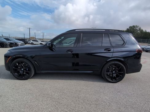 Certified 2026 BMW X7 xDrive40i w/ M Sport Package AWD/4WD image 6