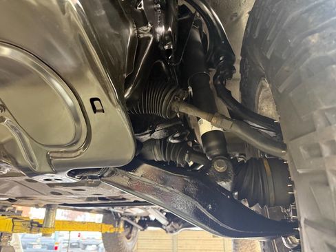 Used 2003 Lexus LX 470 4WD image 69