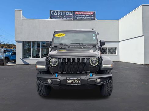Used 2023 Jeep Wrangler Unlimited w/ Cold Weather Group AWD/4WD image 9