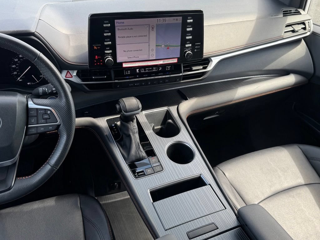 Used 2024 Toyota Sienna XSE FWD image 29