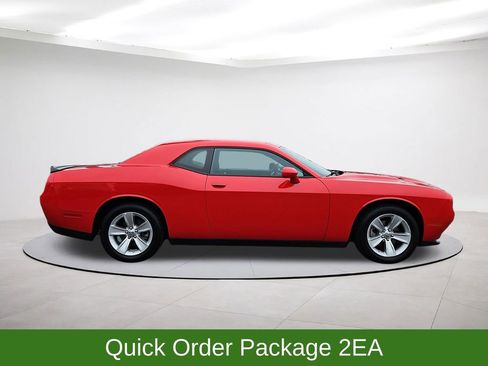 Used 2023 Dodge Challenger SXT image 8