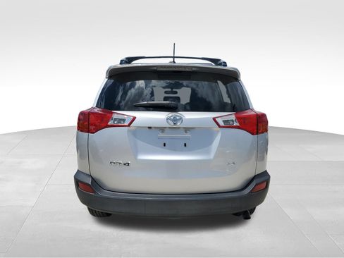 Used 2015 Toyota RAV4 LE FWD image 6