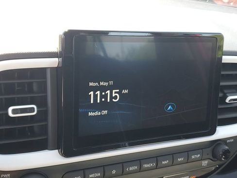 Certified 2023 Hyundai Venue Limited FWD image 25