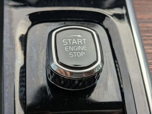 Certified 2023 Volvo XC60 B5 Plus w/ Protection Package Premier image 36