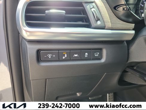 Certified 2022 Kia Telluride SX w/ SX Prestige Package AWD/4WD image 25