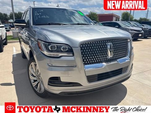 Used 2024 Lincoln Navigator Reserve AWD/4WD image 1