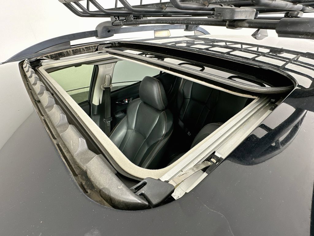 Used 2020 Subaru Crosstrek 2.0i Limited w/ Moonroof Package w/Navigation AWD/4WD image 22
