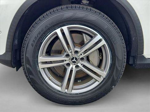 Used 2022 Mercedes-Benz GLC 300 image 23