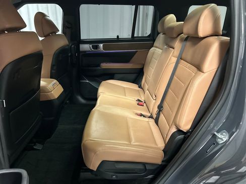 Used 2025 Hyundai Santa Fe Limited image 22