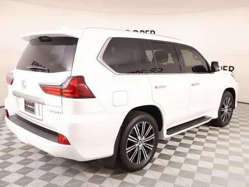 Used 2018 Lexus LX 570 4WD w/ Luxury Package image 23