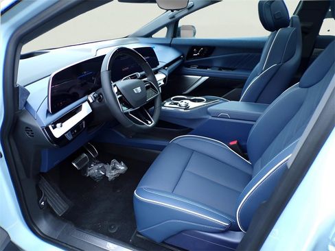 New 2026 Cadillac Optiq Sport 2 image 10