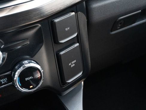 Used 2024 Ford F250 Lariat w/ Lariat Ultimate Package AWD/4WD image 34