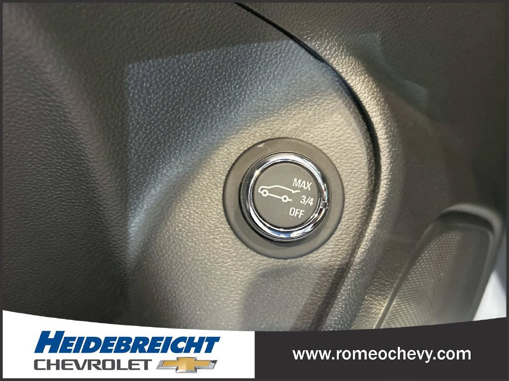 Used 2023 Buick Encore GX Select FWD image 33