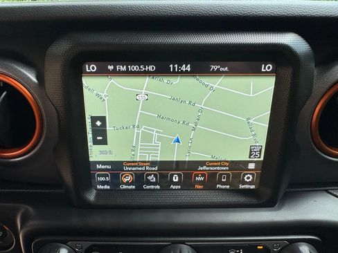 Used 2021 Jeep Gladiator Mojave AWD/4WD image 32