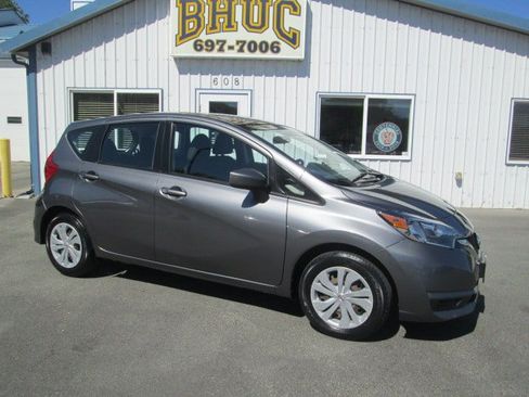 Used 2017 Nissan Versa Note SV FWD image 1