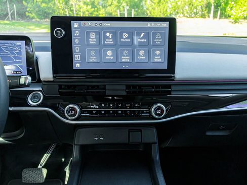 Used 2024 Honda Prologue Touring image 18