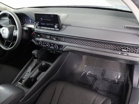 Used 2023 Honda Accord EX image 9