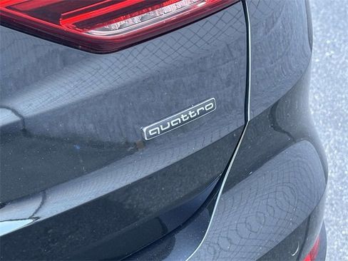 Certified 2025 Audi Q3 2.0T Premium Plus w/ Premium Plus Package image 11