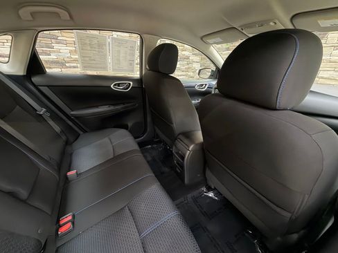 Used 2018 Nissan Sentra SR w/ SR Midnight Edition Package image 24