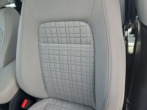 Used 2025 Honda HR-V LX image 17