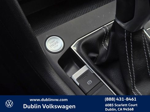 Used 2022 Volkswagen Taos SE image 18